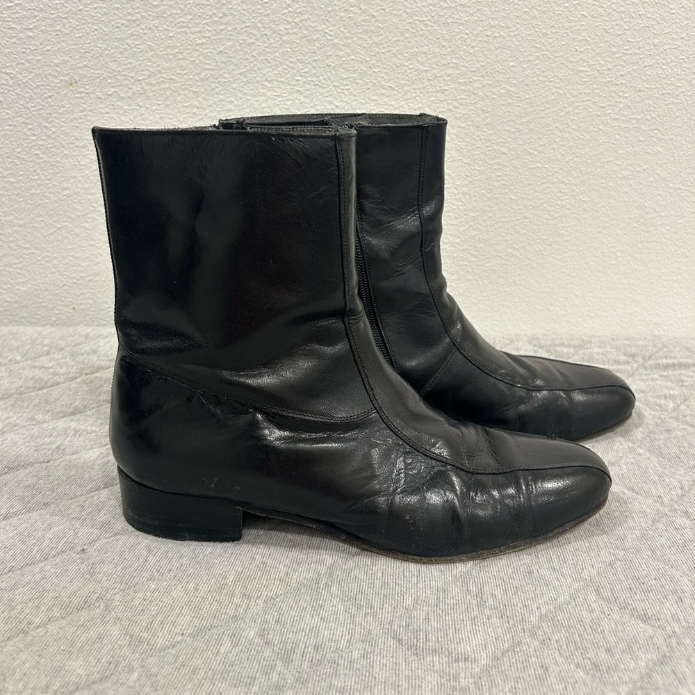 Vintage Stuart McGuire Sleek Black Leather Ankle Boots